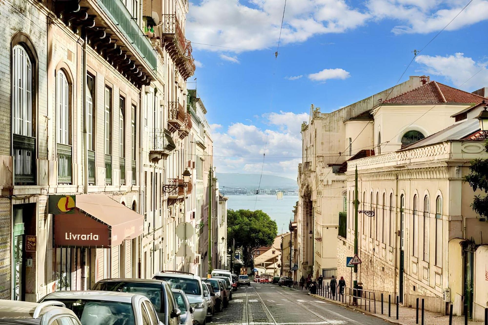 Comfortable Apartment With Balcony And Sea View In Lisbon 50 M² エクステリア 写真